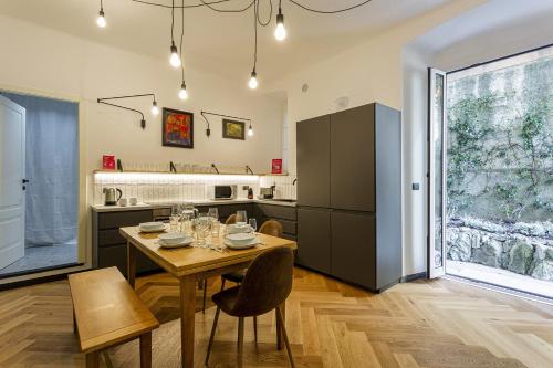 The Designer's Flat by Wonderful Italy, Genua
