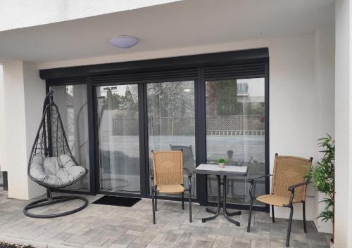 ระเบียง/ชานเรือน, Aura Residence Apartman in ซาร์วาร์