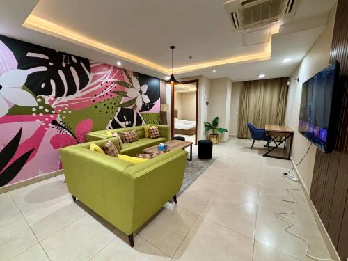 1 Bed | GoldCrest | DHA | 13 Flr, Lahore (foto 5)