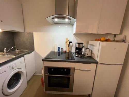 Appartement SENILLADES à Saint Pierre La Mer - image 4