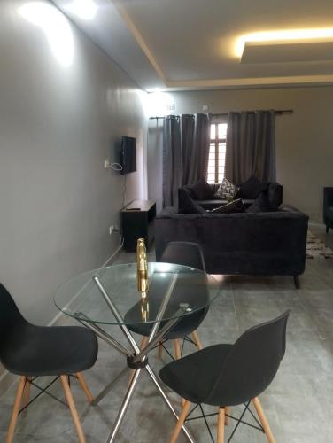 Fully serviced apartments solwezi in ซอลเวซิ