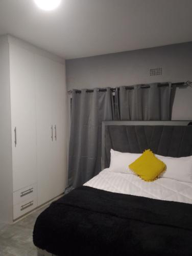 Fully serviced apartments solwezi in ซอลเวซิ