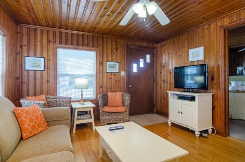 Henson Lower by Bryant Real Estate - image 2