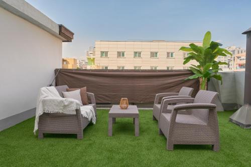 Balcony/terrace, Dawoo House 2 in Hongdae near Hongdae Korean BBQ All You Can Eat Pig Company