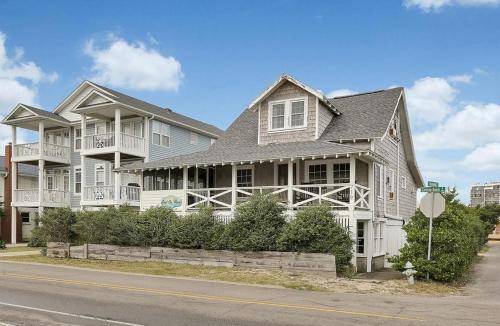 Good Ole Waves by Bryant Real Estate - image 5