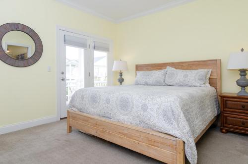 E-Sea Living by Bryant Real Estate - image 4