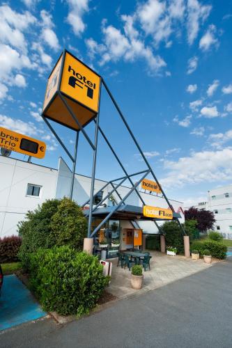 hotelF1 Evreux Sud - main image