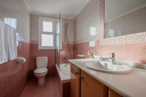 Classic One-Bedroom Apartment with Terrace room in Macdonald Leila Playa Resort