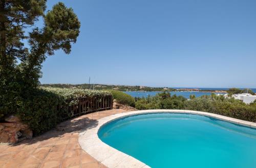 PORTO CERVO CENTRO - Villa con piscina e privacy e vista, Porto Cervo