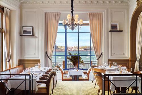 Restaurant, Hotel Barriere Le Grand Hotel Dinard in Dinard