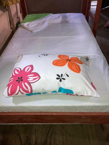 2 double beds, 1 twin bed