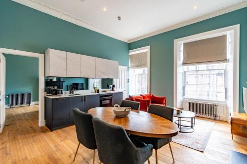 Dragon Suites Luxury Apartments at 9 Albyn Place 2