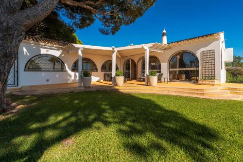 สวน, Villa 4 Quartos, Piscina, BBQ Snooker, Prestige For Home in เปเรราส