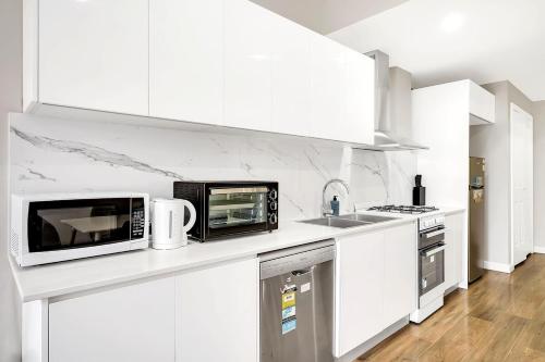 4G8 Abnb-Style 3BR Darling Harbour Terrace, Parkside & Garage in Glebe