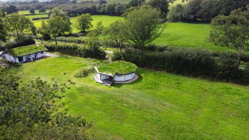 Vaade, Buzzards Nest Glamping Holly in Higher Wambrook