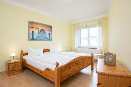 Apartment with Terrace image 10