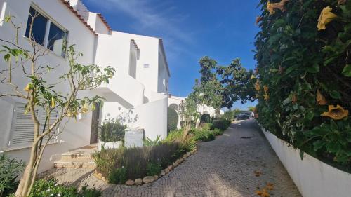 Apartamento 2 quartos, 2 wc, vista mar e piscina in Centro da Cidade Carvoeiro