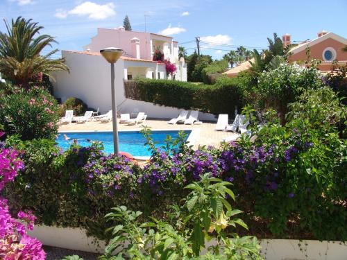 Apartamento 2 quartos, 2 wc, vista mar e piscina in Centro da Cidade Carvoeiro