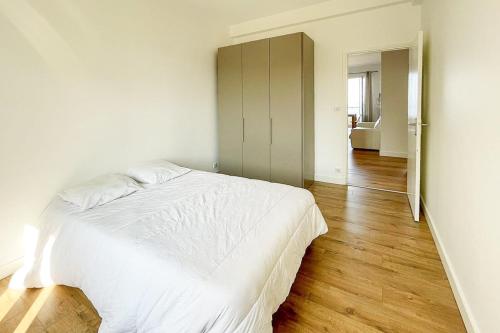 Seafront Apartment for 6 Promenade des Anglais, Nizza (Foto 10)