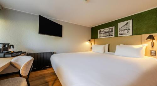 1 queen bed
