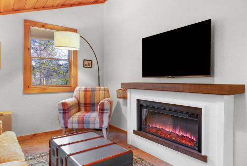 Phoenicia Lodge - image 2