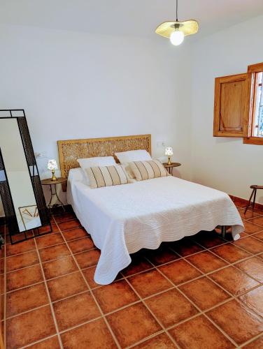 Casa rural para 4 personas, 2 dormitorios y terraza sombreada - El Cortijo Escondido Adults Only , L in Canjayar