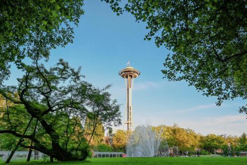 Pan Pacific Seattle - image 6