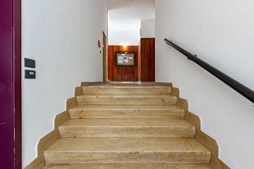 One-Bedroom Apartment image 9