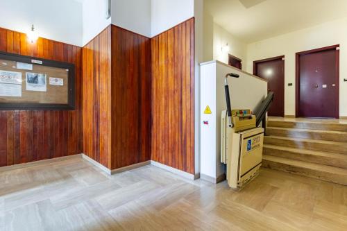 One-Bedroom Apartment image 5
