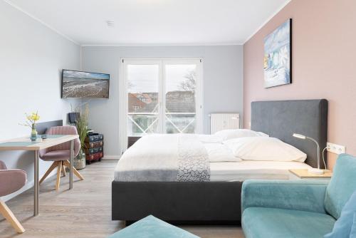 Exterior view of Strandhotel Laboe Nr 21