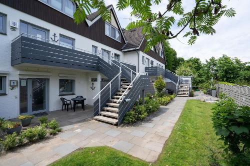 Apartment with Terrace image 5