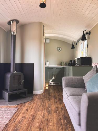 Brambles, Shepherds Hut, Isle of Wight in Godshill and Wroxall