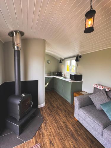 Brambles, Shepherds Hut, Isle of Wight in Godshill and Wroxall