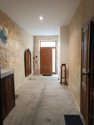 Dans maison de maître, appartement indépendant. (Dans maison de maitre, appartement independant.) in Montfrin