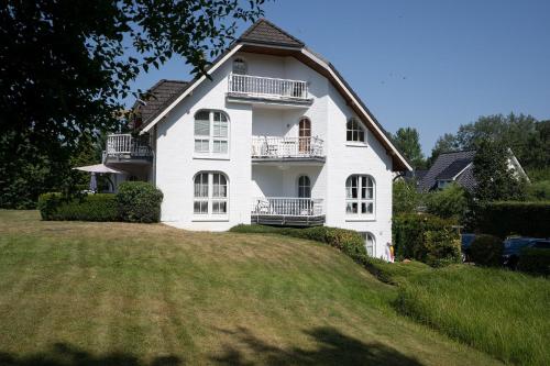 Apartment with Balcony image 8