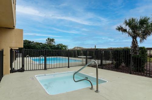 Cozy Cabana by Bryant Real Estate - image 2