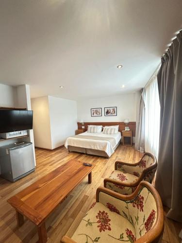 Hosteria del Cerro in เซโร กาเตดราล