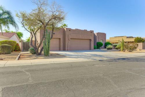 Private Pool + Patio: Desert Abode in Goodyear, Goodyear (Foto 4)