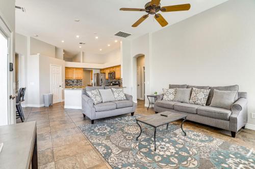 Private Pool + Patio: Desert Abode in Goodyear, Goodyear (Foto 5)