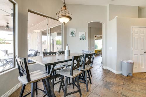 Private Pool + Patio: Desert Abode in Goodyear, Goodyear (Foto 7)