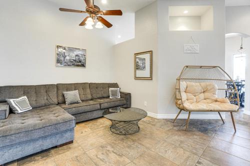 Private Pool + Patio: Desert Abode in Goodyear, Goodyear (Foto 11)