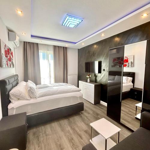 Renovierte und klimatisierte 70qm City-Wohnung mit Balkon in Saarbrücken, Deutschland