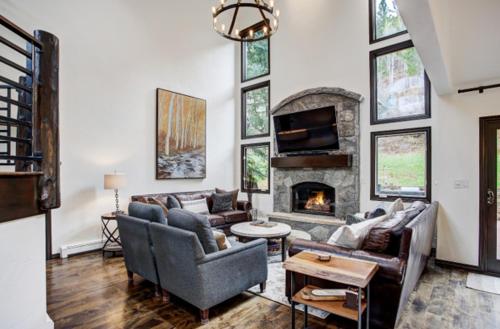 Four-Bedroom Holiday Home