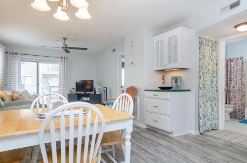 Sea La Vie by Bryant Real Estate - image 4