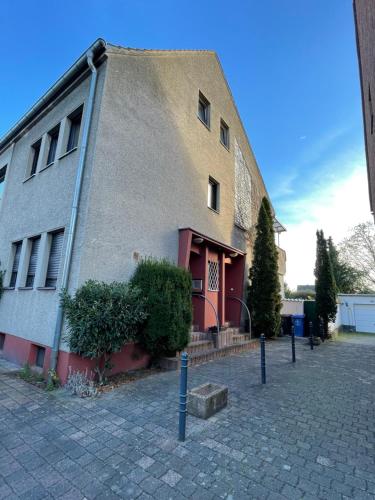 Cozy Private 3-Bedroom Apartment in Wesseling in Wesseling