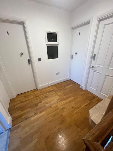 Good Priced Accommodation in Northolt in Ealing