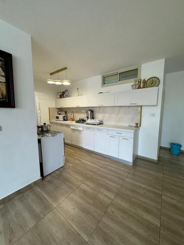 שלוות צפת, Mashabbe Sade (foto 2)