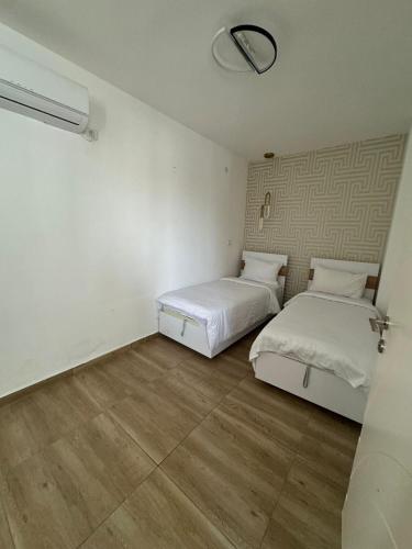 שלוות צפת, Mashabbe Sade (foto 3)