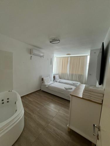שלוות צפת, Mashabbe Sade (foto 4)
