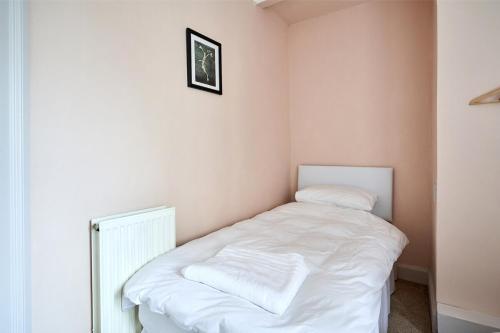 3 Bedroom Apartment - Historic Old Town, Edimburgo (foto 5)